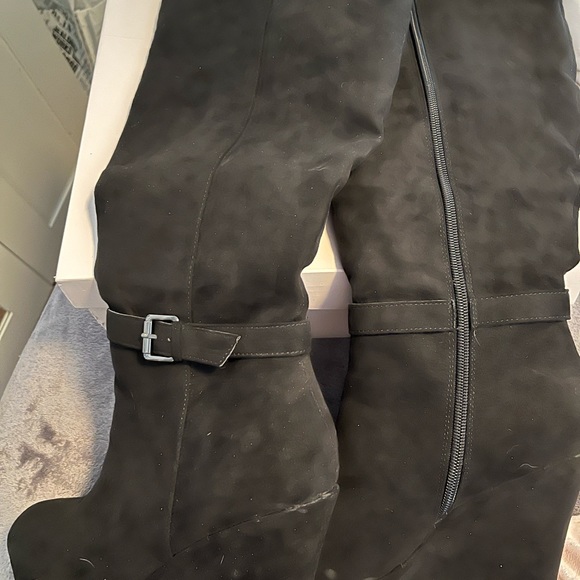 Over the calf wedge heeled boots - Picture 2 of 2